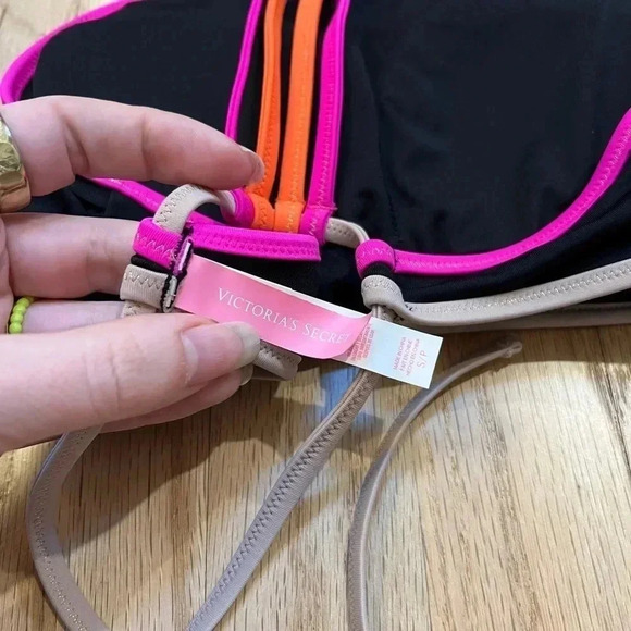 Victorias Secret Women’s Black High Neck Colorblock Racerback Bikini Top Small - Picture 4 of 4